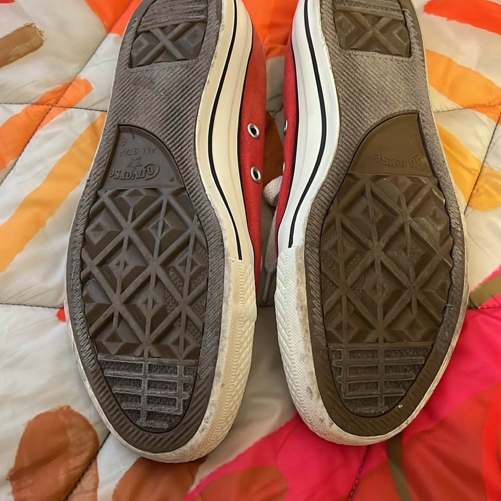 Low Top Converse - Picture 7 of 8